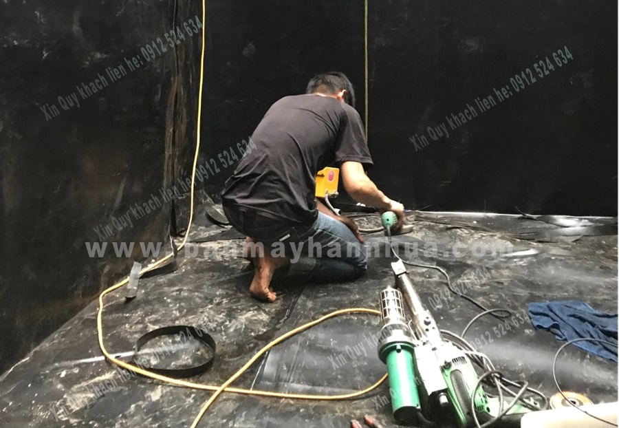 Máy hàn đùn LST600B trong thi công hàn bạt ao nuôi tôm Máy hàn đùn LST600B trong thi công hàn bạt ao nuôi tôm