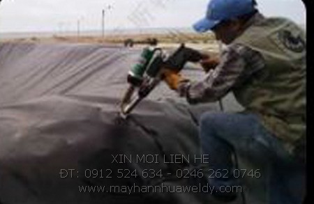 Máy hàn đùn lst600a hàn bạt nhựa HDPE ao nuôi tôm Máy hàn đùn lst600a hàn bạt nhựa HDPE ao nuôi tôm