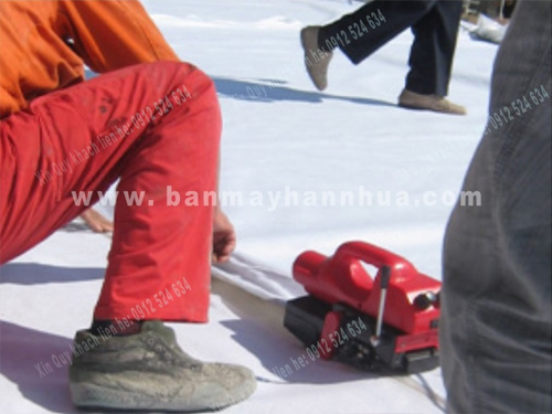 M&aacute;y h&agrave;n JIT800 h&agrave;n m&agrave;ng nhựa chống thấm 