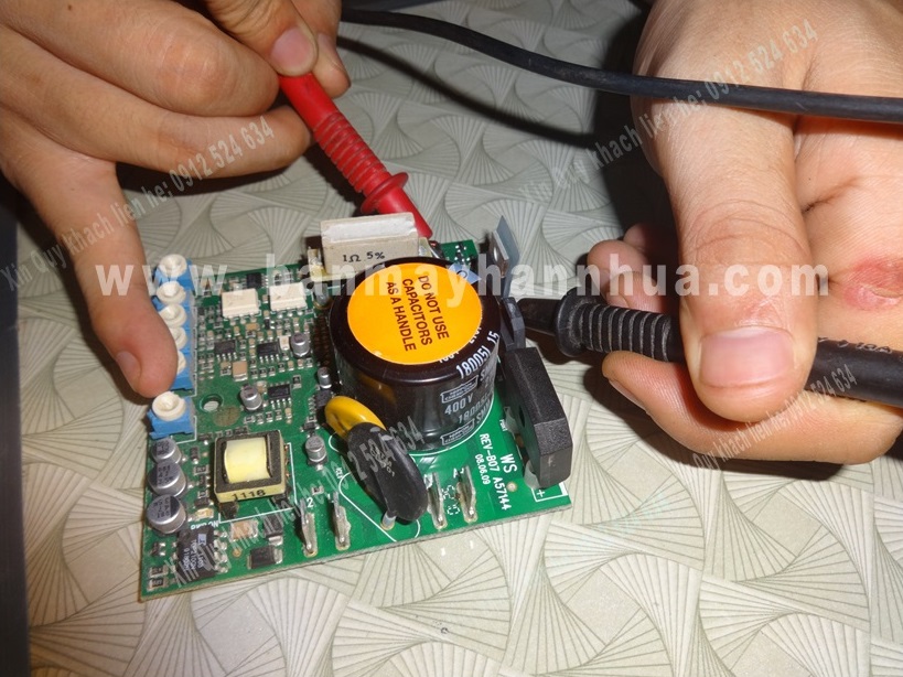 Sửa chữa và bảo dưỡng máy hàn màng nhựa dày Demtech Sửa chữa và bảo dưỡng máy hàn màng nhựa dày Demtech