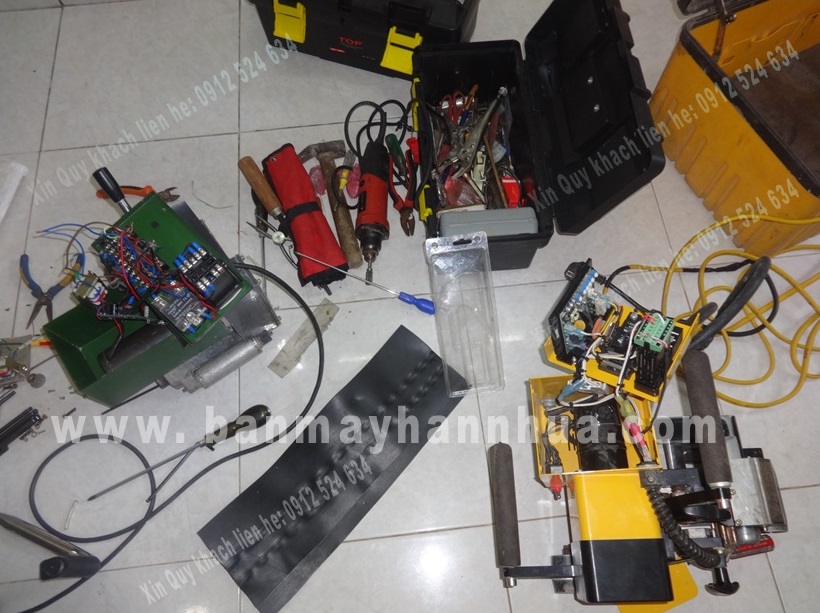 Sửa chữa và bảo dưỡng máy hàn màng nhựa dày Demtech Sửa chữa và bảo dưỡng máy hàn màng nhựa dày Demtech